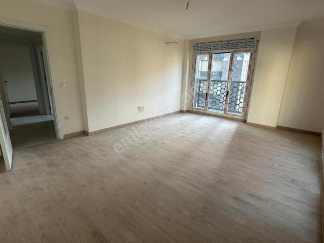 Turyaptan Kadıköy Feneryolunda Sıfır Binada Kiralık 3+1 Daire