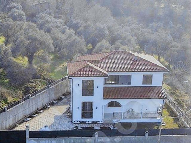 TURYAPTAN KÜÇÜKKALEDE SATILIK 5+2 VİLLA OTOYOLA YAKIN