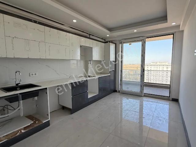 Turyaptan İzsiz Towers Da 7.kat Doğu Cephe 3+1 Kiralık Daire