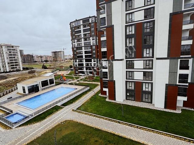 Turyaptan İzsiz Towers Da 3.kat Doğu Cephe 2+1 Satılık Daire