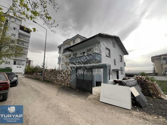 Turyap'tan Otogar Arkası 242m² Arsalı Müstakil Ev