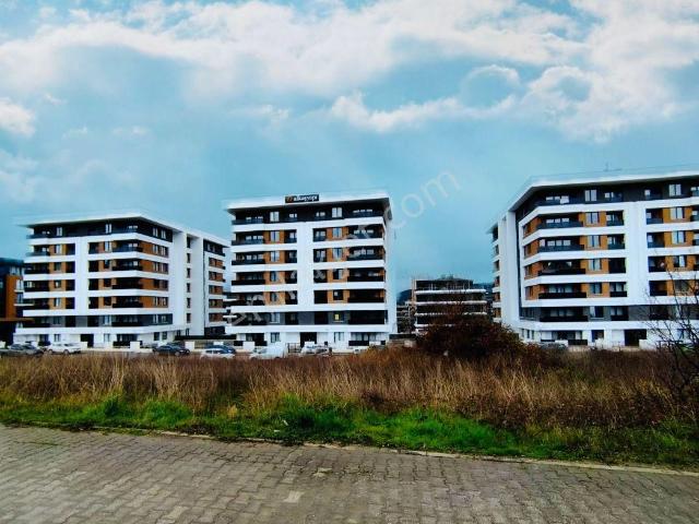 Turyap'tan  Meydan Suit Sitesinde, 3.kat, Lux,satılık 3+1 Daire