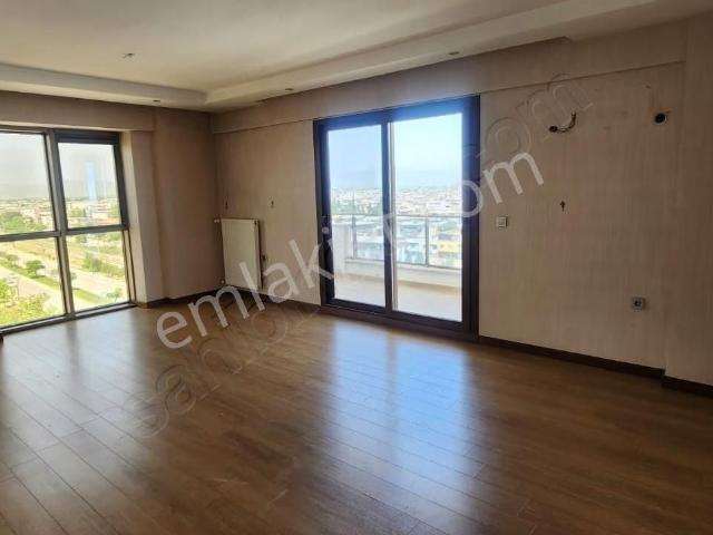 Turyap'tan Noran Park Evlerinde Kiralık 3+1 Köşe Daire Önü Açık