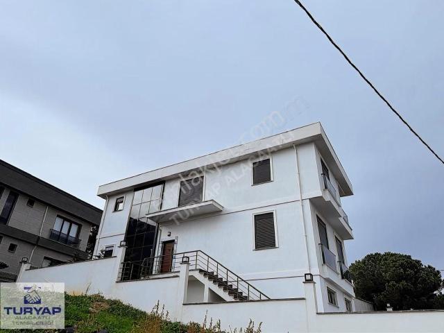 Turyap'tan Satılık Lüks Villa 7+2 330 M² Akfırat