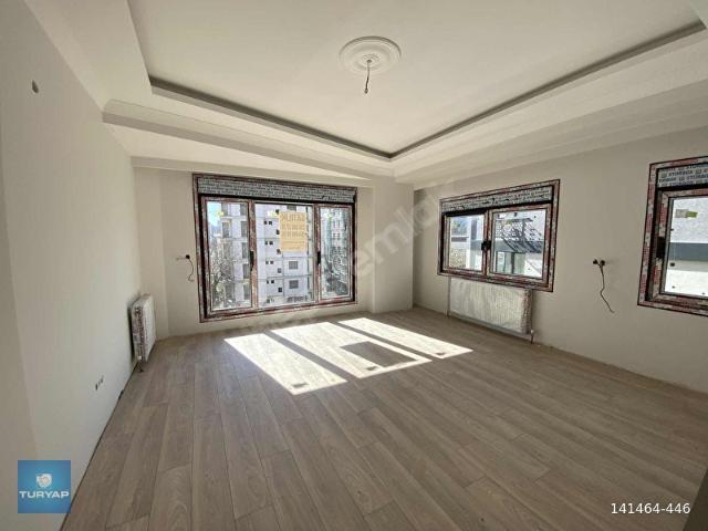 TURYAP'TAN SAHRAYICEDİT'DE MERKEZİ KONUMDA SIFIR 2+1 KÖŞE DAİRE