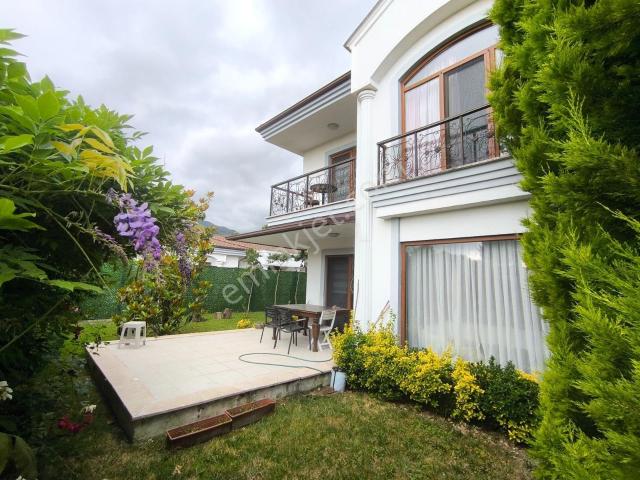 Turyaptan Sapanca Güldibi Havuzlu Sitede Kiralık Eşyalı Villa