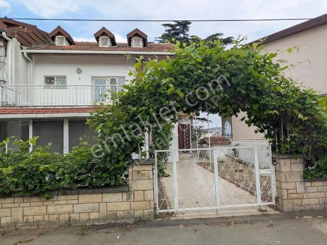 Turyap'tan Silivri'de Denize Sıfır Sitede Eşyalı 4+1 Villa