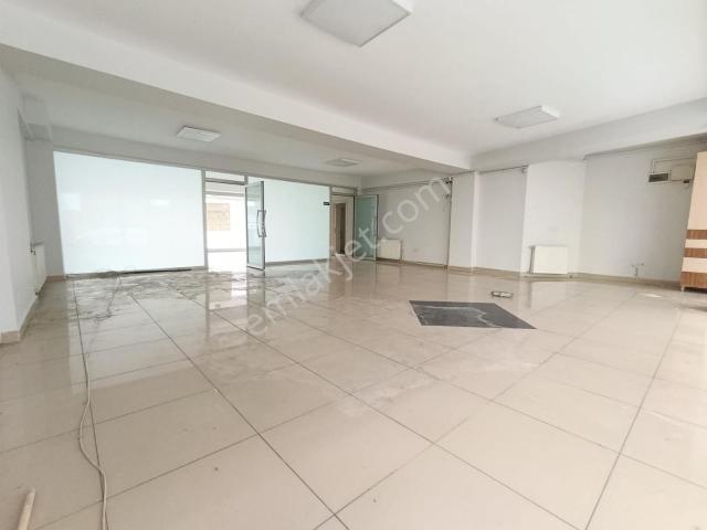 Turyap'tan Zümrütevler Cadde Üzeri 150m2 Çift Girişli Dükkan