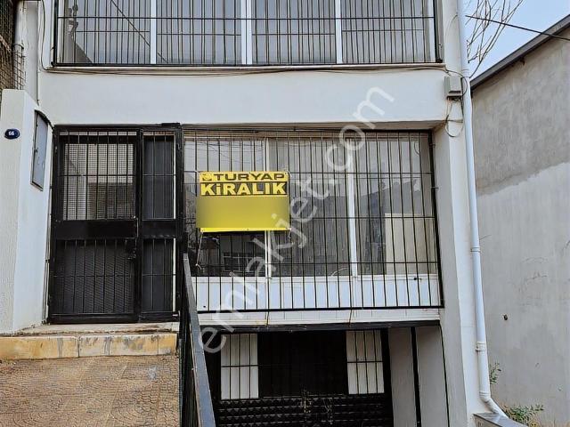 Turyap Bornova'dan Cadde Üzerinde 250m2 Üç Katlı Komple Bina