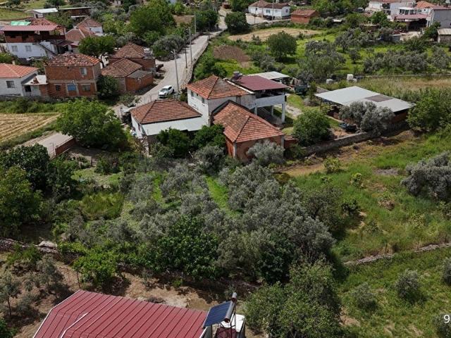 TURYAP GAZİEMİR'DEN MENDERES GÖLOVA'DA 1011 M BAHÇE VE KÖY EVİ