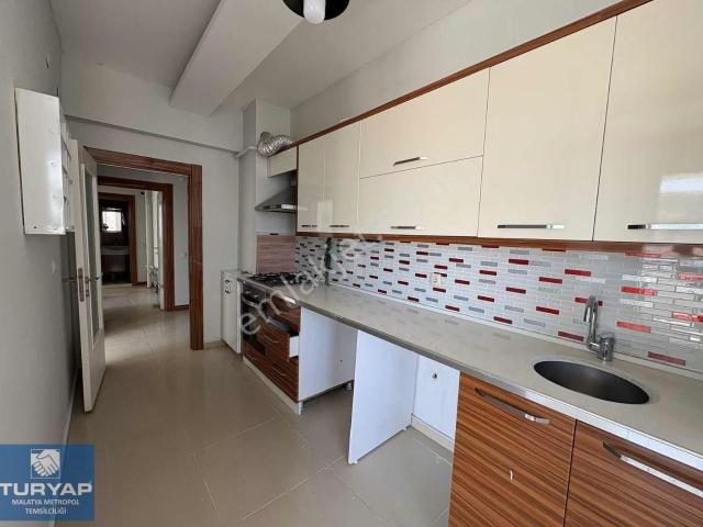 Turyap Metropol'den Canbaylar 4 Sitesi 3+1 Kiralık Daire