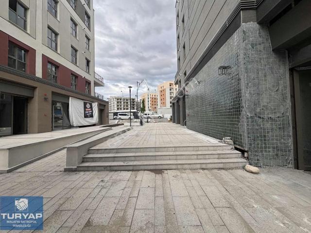 Turyap Metropol'den Çarşı Merkezde Kiralık Düz Ayak Dükkan