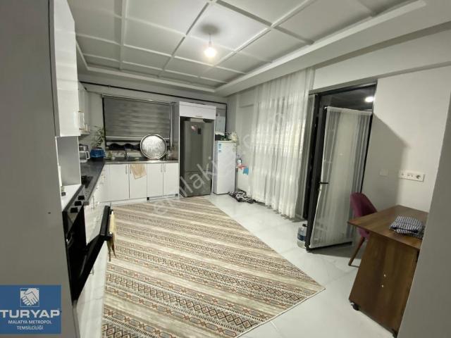Turyap Metropol'den Göztepe'de Acil Satılık 3+1 Daire