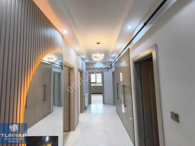 Turyap Metropol'den Satılık Yeni Yapı Daire