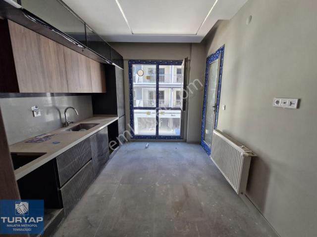 Turyap Metropol'den Tac mahal'de Kiralık 2+1 Daire