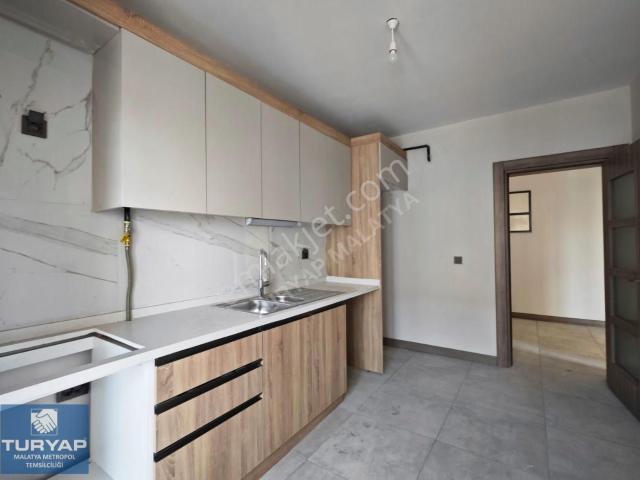 Turyap Metropol'den Yakınca Tokide 3+1 Kiralık Daire