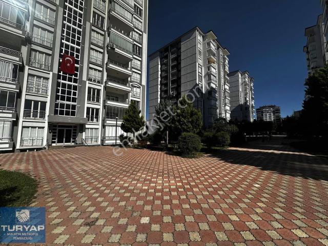 Turyap Metropolden Yakıncada 3+1 Kiralık Daire