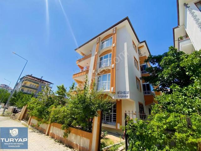 Turyap Metropol'den Zafer Mahallesinde Satılık 2+1 Daire