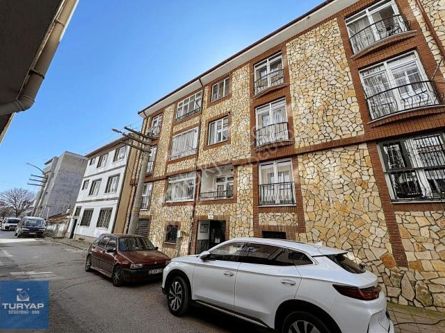 Turyap Söğütönü şeker Mh.ara Kat bakımlı boş Durumda 2+1 Daire