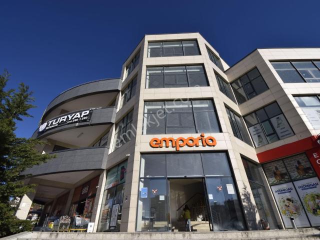 Turyap Yapracık 'tan Emporia Avm De Yemek Katında Kiralık Dükkan
