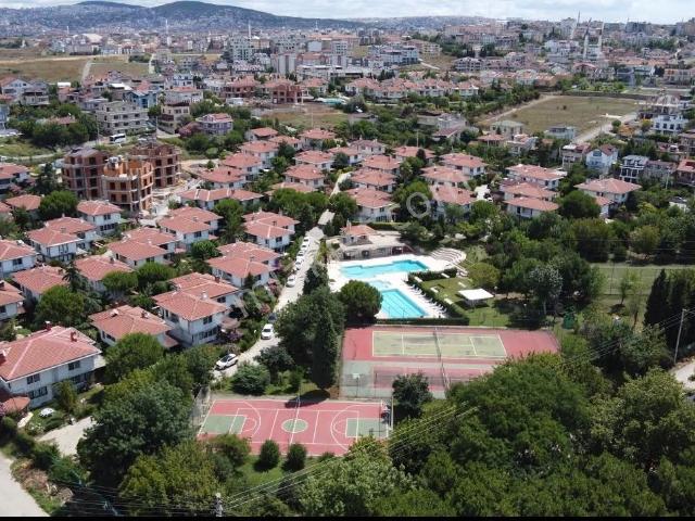 Turyap'dan Murat Feniş Tatil Sitesin'de Satılık Villa