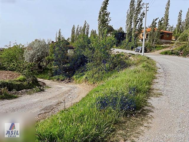 TURGUTLU BAKTIRLI KÖYÜ'NDE SATILIK 546M2 MÜSTAKİL KÖY EVİ