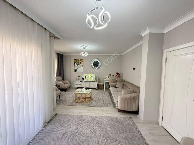 Turgutlu Cumhuriyet Mhde 3+1 Satılık Doğalgazlı Daire