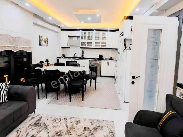 Turgutlu Kervanyolu Üzerinde Satılık Dubleks Daire