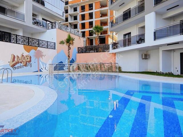 Turgutlu Lidya Garden City'de Bahçeli Dubleks 2+1 Satılık Daire