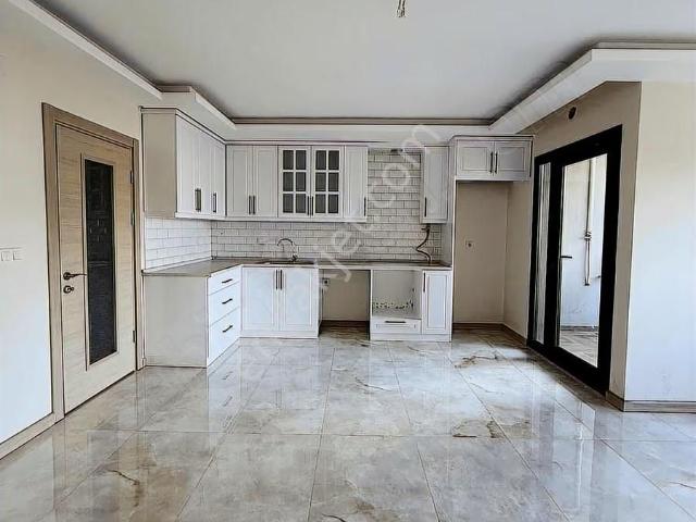 Turgutlu Öğretmenler Evi Yedieylül Mah'de Satılık Sıfır 4+1daire