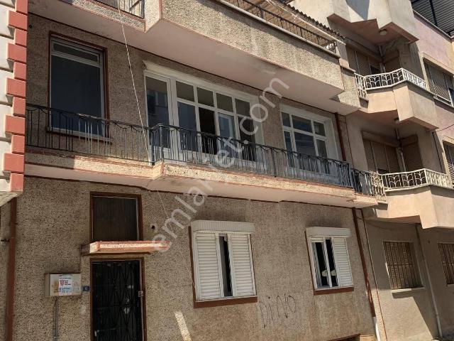 Turgutlu Satılık İstiklal Mah 2 Katlı Bina 113m2 Arsa Payı Vardır 4 Kat İmarlı 10 Metre Ön Cephe