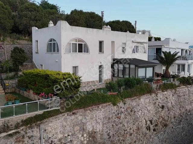 Turgutreis Nağme Sitesi'nde Gün Batımı Manzaralı Villa