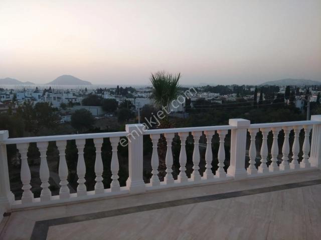 Turgutreis Bölgede Nadir Şahane Görüş Açısı Bulunan Eşyalı Kiralık 3+1