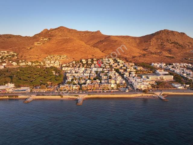 Turgutreis'de Deniz Manzaralı Full Eşyalı 3+1 Kiralık Daire