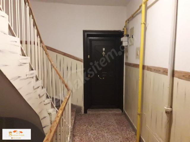 Turhal'da merkezi konumda, bakımlı 3+1 satılık daire