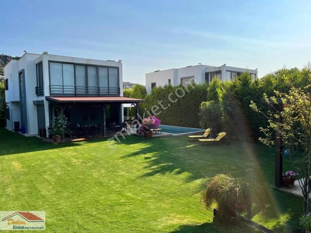 Türkbükü İzoleli Müstakil Geniş Bahçe Havuzlu Villa Satılık