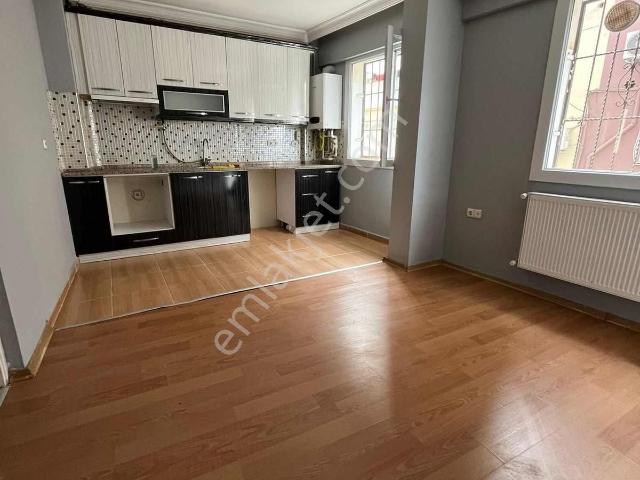 Türker Emlam I Refetbele Mah. 2+1 85m2 Y.giriş Doğalgazlı