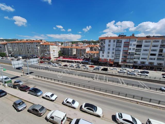 Türker Emlak'tan Şehrin Ortasında Fırsat Satılık 3+0 Daire