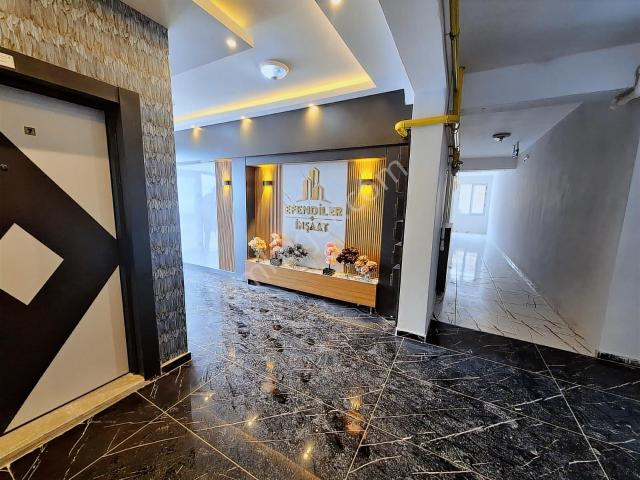 Türker Emlak'tan Üniversite Yolunda Kiralık Eşyalı 1+1 Daire