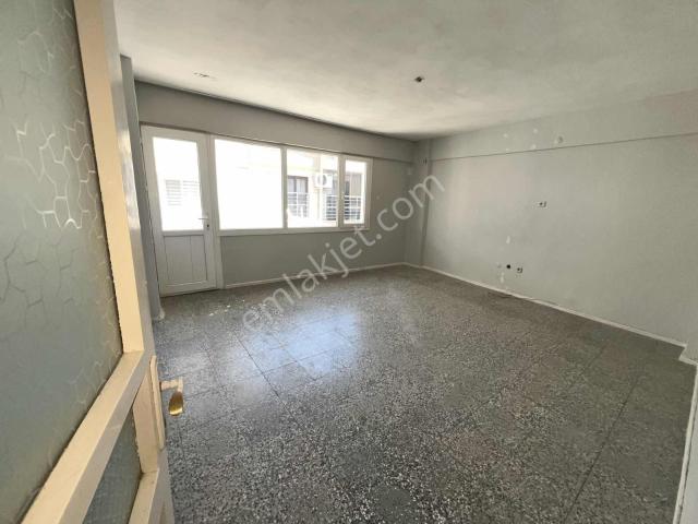 Türker Emlak 2+1. 85 M2 Hastane Ordu Caddesi Postane Yakını