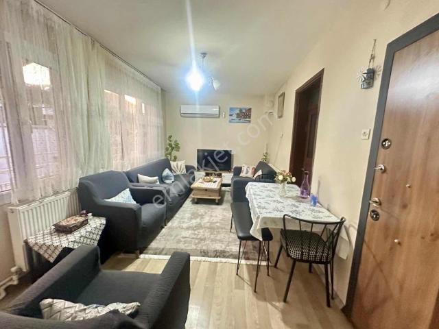 Türker Emlak 3+1 90m2 Teraslı Doğalgazlı Karabağlar Merkezde
