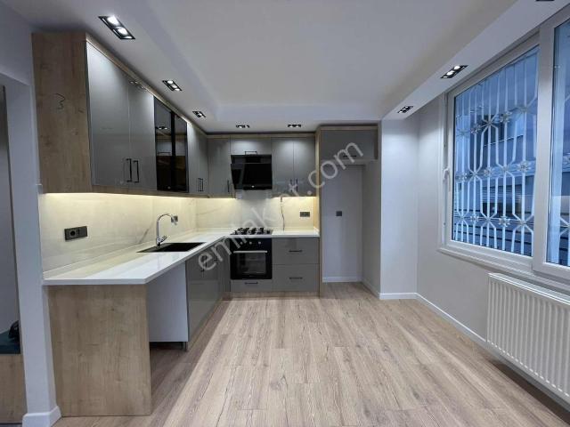 Türker Emlak | Basın Sitesi Mah. 3+1 110m2 Lüks Tadilatlı Daire