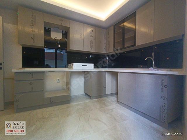 TÜRKÖZÜ MH'DE CADDE ÜSTÜ 2+1 LÜX YAPILI SIFIR KİRALIK DAİRE