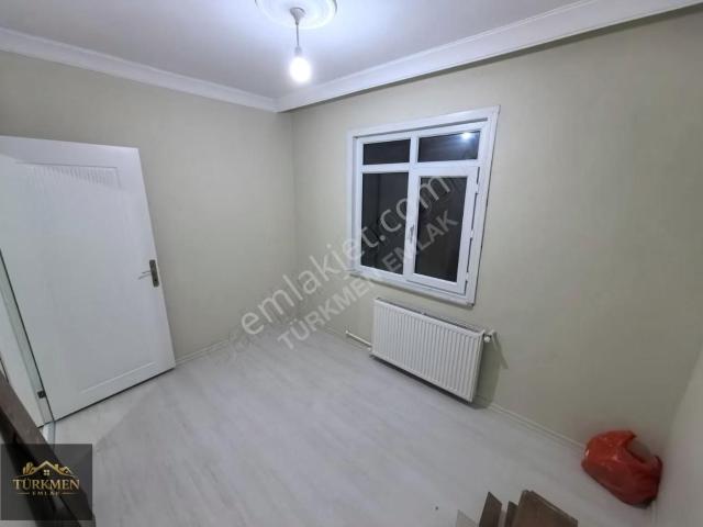 Türkmen Emlak'tan Y. Emre Mah.satılık 3+1 Balkonlu 1 Kat Daire
