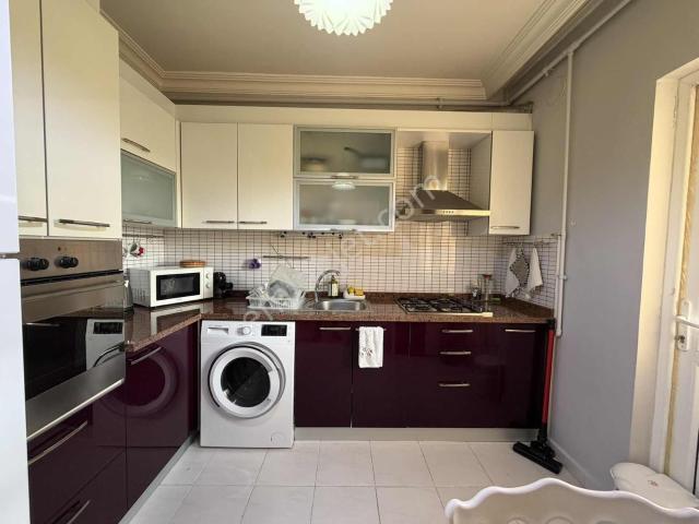 Turkuaz Çiğdem Adasında Ara Kat Manzaralı Yapılı Satılık 2+1