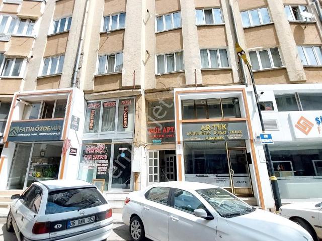 Turkuaz'dan Çarşıda Belediye Valilik Yanı Kiralık 2+1