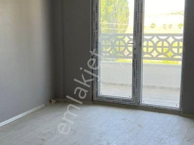 Turkuazdan Kangalda Fırsat 3+1 Daire
