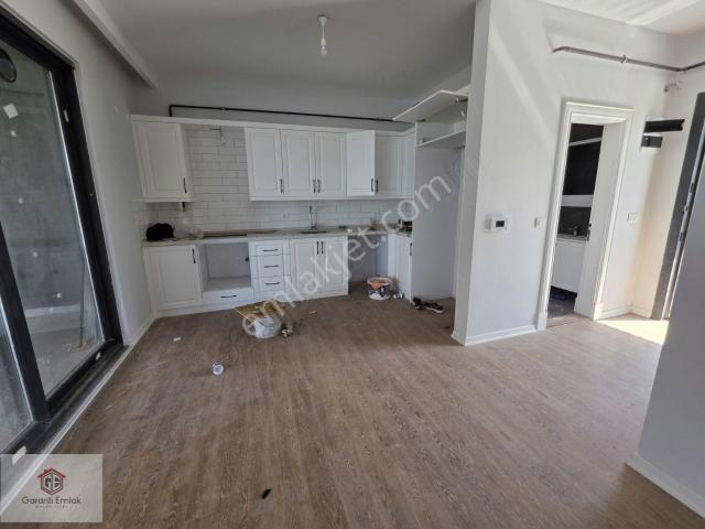 Turnasuyunda Denizin Yanında 380m2 Sıfır Villa Satılıktır