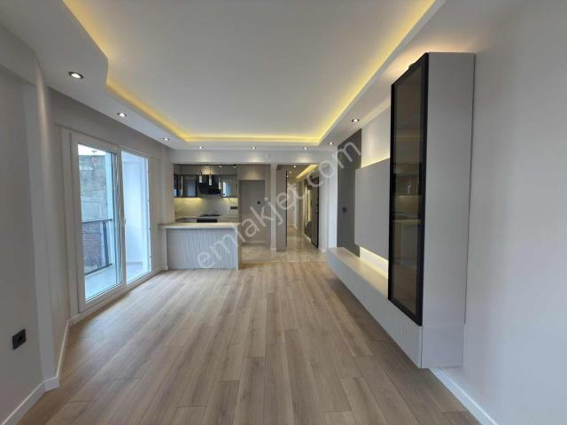 Turpa Balçova'dan Onur Mah. 3+1 Full Tadilatlı Ata Cad. Yakını