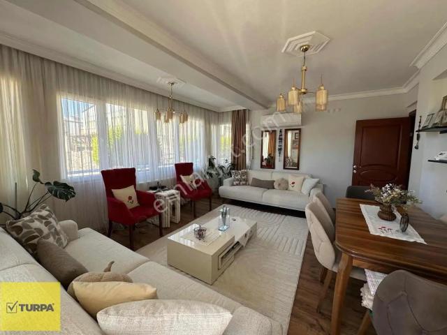 Turpa Balçovadan Genç Binada Ebeveyn Banyolu Satılık 3+1 Daire